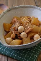 ＊鶏肉と大根とうずらの卵の煮物＊