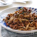 ＊牛こまとしめじのしそ塩昆布バター炒め＊