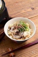 うまみが染み込む「ショウガと豆腐の鯛釜飯」