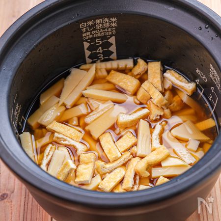 【たけのこと油揚げの炊き込みごはん】白だしで♪春の炊き込み工程2