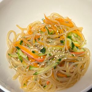 Kaoの作ってみた!投稿(レンジ&ワンボウル『中華風春雨サラダ』お総菜屋さんのあの味♡)