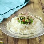 さっぱりつるっと食べられる♪ぶっかけ梅おくらそうめん
