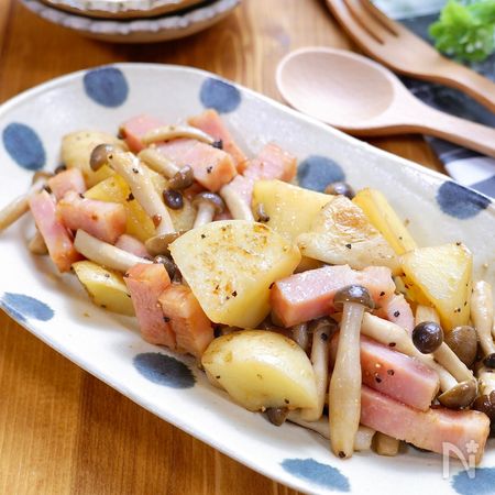 絶品副菜♡『ベーコンとポテトときのこのガーリック醤油炒め』 By Rinaty（りなてぃ） | レシピサイト Nadia | ナディア - プロの料理家のおいしいレシピ