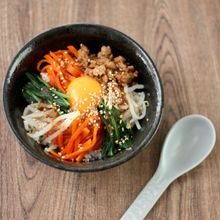 焼肉のタレで簡単!野菜たっぷりビビンバ