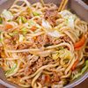 行列のうどん屋さんの🍜豚バラみりん味噌漬け焼きうどん🤩の工程5