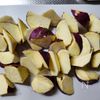 【さつまいもと豚こまのからめ煮】はちみつ醤油でじゅわっと♪の工程1