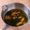 【わかめとにんじんの卵スープ】パパッと作りたい汁物に♪の工程1