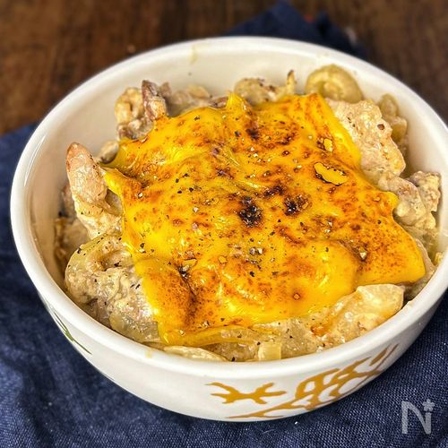 【濃厚とろチーズ豚丼】ひと口で幸せ。