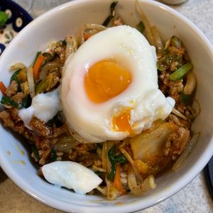 1122032の作ってみた!投稿(面倒くさくない!速攻で作れる!『そぼろビビンバ丼』)