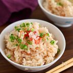 『トマトの鶏だし味噌炊き込みご飯』旨みがたっぷり！