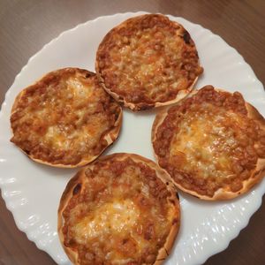 たりおの作ってみた!投稿(この組み合わせクセになる！餃子の皮で簡単「パリパリ納豆ピザ」)