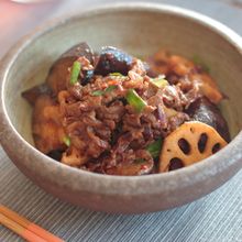 ご飯がすすむ！牛肉とれんこんのピリ辛みそ炒め