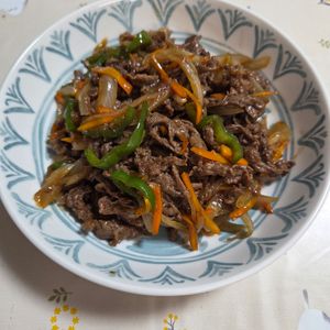 989175の作ってみた!投稿(安い牛肉でもめっちゃ柔らかい♡旨ダレde激うま焼き肉丼♡)