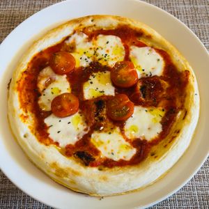 puricoの作ってみた!投稿(【最高に美味しいマルゲリータ】カリッもち生地に自家製ソース)