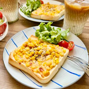 のりのり🐾🎀🤍の作ってみた!投稿(コーン味噌チーズトースト)