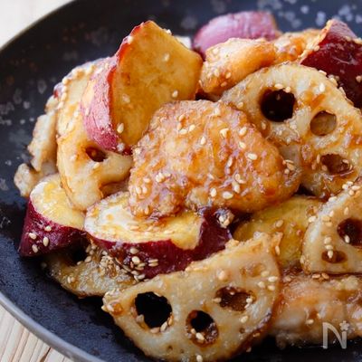 【簡単なのに絶品♪鶏肉と根菜の甘酢炒め】野菜たっぷりおかず