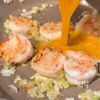 10分で完成!ぷりとろ【エビたま丼】の工程5