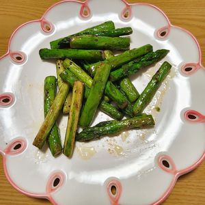 ナムディの作ってみた!投稿(【アスパラのバター醤油ソテー】簡単なのに褒められおつまみ＊)