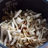 白だしで絶品♪きのこの炊き込みご飯の工程2