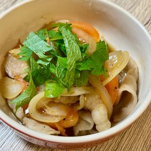 あやねこの作ってみた!投稿(ささっと完成！豚肉とトマトの黒こしょう炒め)