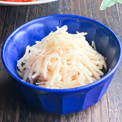 夏に食べたい！新生姜の千切り甘酢漬け