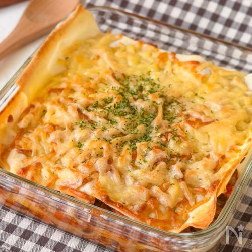 重ねて焼くだけ！◎簡単なのに本格的✨【春巻きの皮でラザニア】