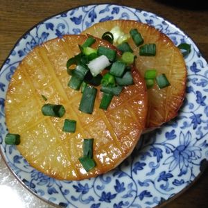 884398の作ってみた!投稿(材料4つで想像を超える美味しさ！大根のバタぽんステーキ)