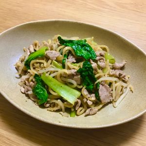 Nao★彡の作ってみた!投稿(豚こまとチンゲン菜で＊上海風焼きそば)
