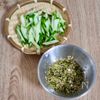レンジで簡単♪【蒸し鶏ときゅうりのさっぱり香味だれ】の工程2