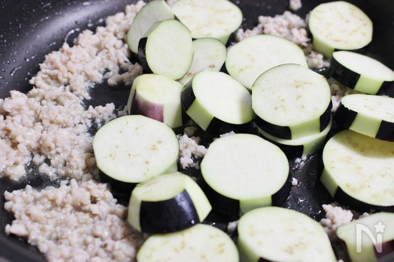 アジア風鶏ひき肉炒めのレシピ