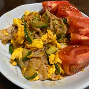 1465412料理経験3年生の作ってみた!投稿(シャキシャキきゅうりの豚キムチたまご)