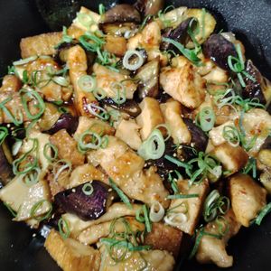 rantomoの作ってみた!投稿(ワンパン10分！【鶏むね肉と厚揚げの甘酢炒め】ご飯すすむ♩)