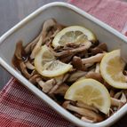レンチン3分で完成！シンプルな【きのこの爽やかレモンマリネ】
