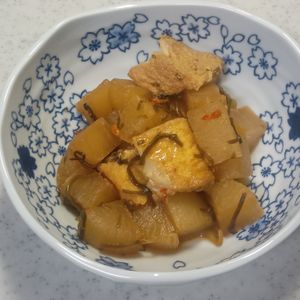 ひろりぃの作ってみた!投稿(誰でも簡単♡絶品《大根と厚揚げの塩こんぶ煮》)