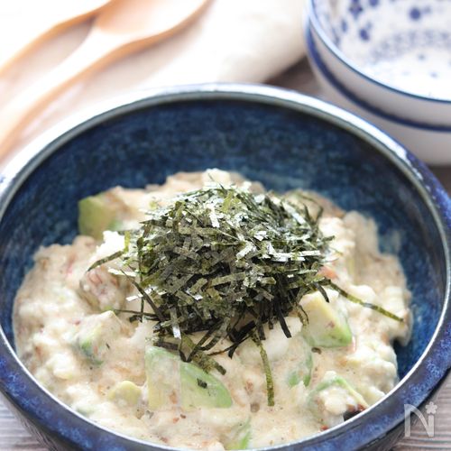 【アボカドと長芋のわさび梅マヨ】和風味でやみつき!!
