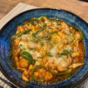 単身赴任おじさんの作ってみた!投稿(ワンパン10分【豚こまチーズピーマン】甘辛ケチャップソース♩)