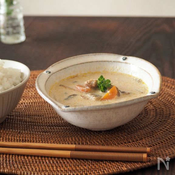 さばみそ缶とごぼうの豆乳スープ♪（出汁不要）