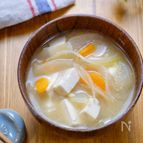 【1週間献立用】豆腐と玉ねぎと人参のお味噌汁