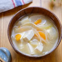 【1週間献立用】豆腐と玉ねぎと人参のお味噌汁