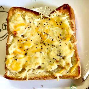 くわちぃの作ってみた!投稿(はちみつチーズおつまみバナナトースト)