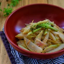 丸ごと食べます＊うどのナムル＊