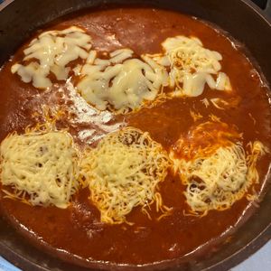 まさの作ってみた!投稿(彼が好きな『トマトソースの煮込みチーズハンバーグ』)