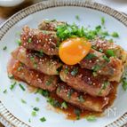 ～外カリ中モチっ～大葉をINする肉巻きちくわぶの月見生姜焼き