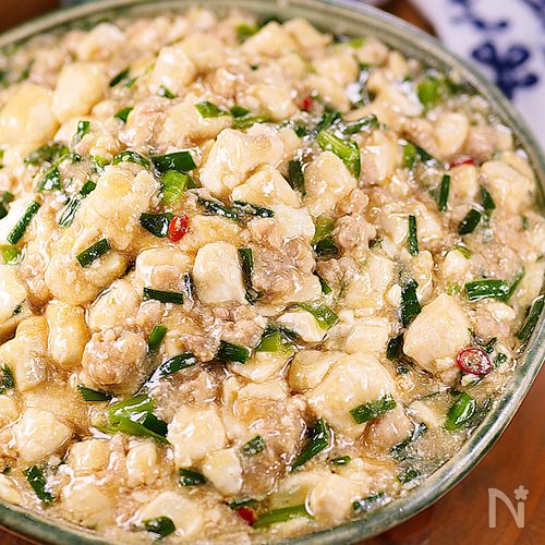 大盛りご飯にかけたい🤩🍚とろとろニラそぼろあんかけ豆腐♪