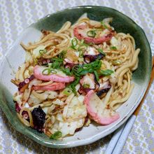 そばは少なめで作る「タコの和風焼きうどんそば」