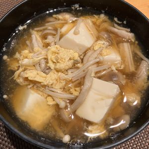 ミントミントの作ってみた!投稿(和風仕立て♪『豆腐としめじのたまごスープ』)