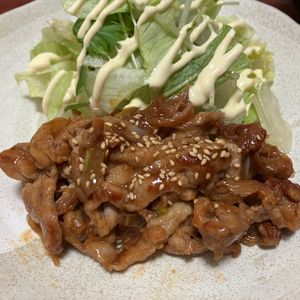 りんごの作ってみた!投稿(豚こまで♪玉ねぎた~ぷり♪柔かジューシー生姜焼き♪)