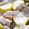 鶏肉の旨みがしみて絶品 とうもろこしと鶏肉のガリバタ炒めの工程2