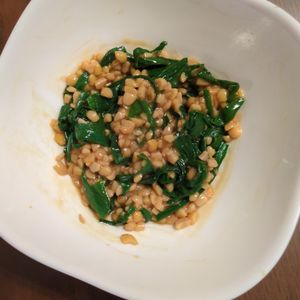 たりおの作ってみた!投稿(ひと束消える！『ニラの納豆和え』簡単5分！ご飯、おつまみに◎)