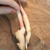 パリシャキッがたまらない‼︎『谷中しょうがの揚げ春巻き』の工程1
